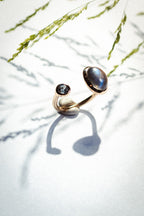 Anello in bronzo, labradorite grey e topazio azzurro