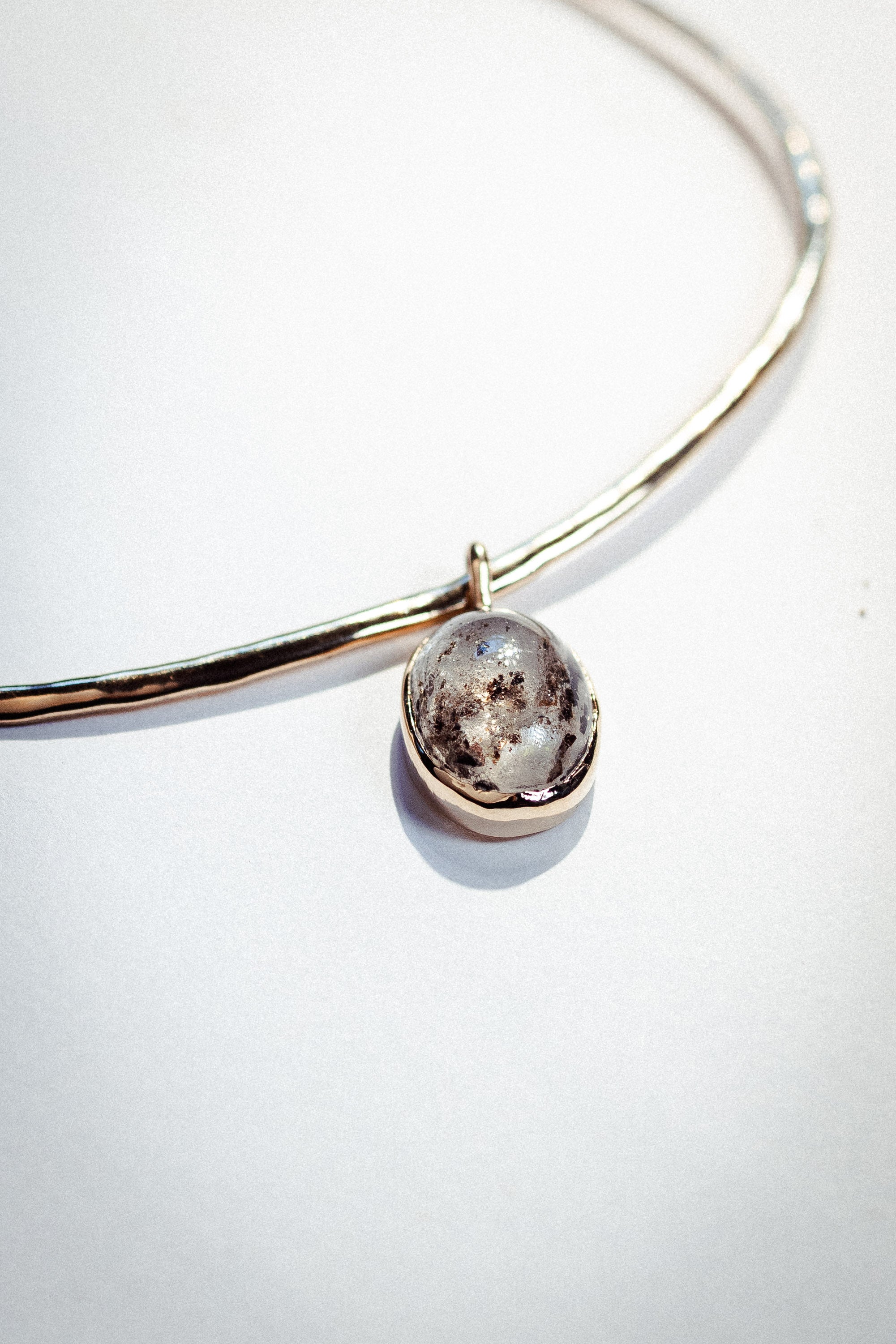 Collana rigida