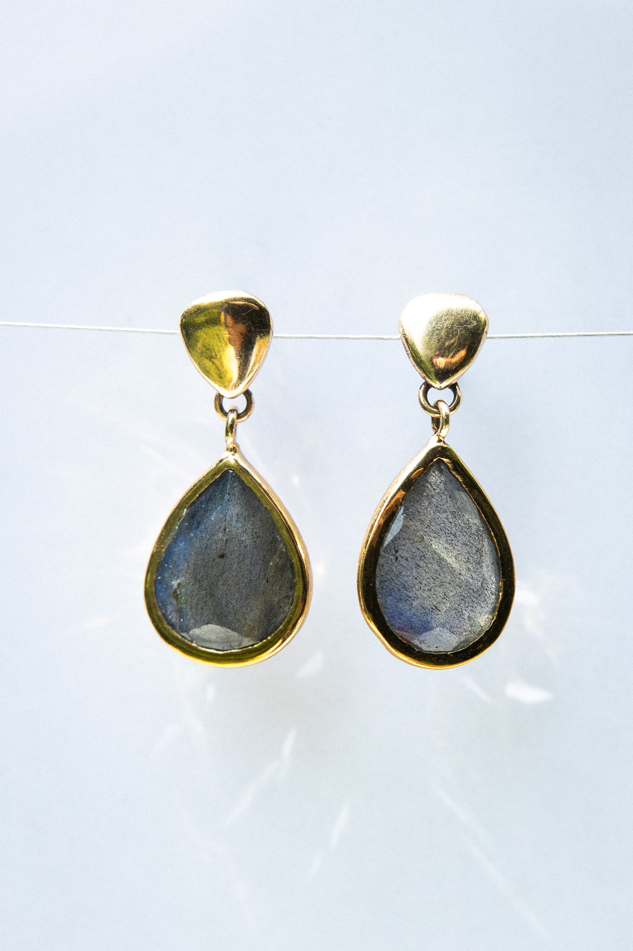 Orecchini in bronzo e labradorite
