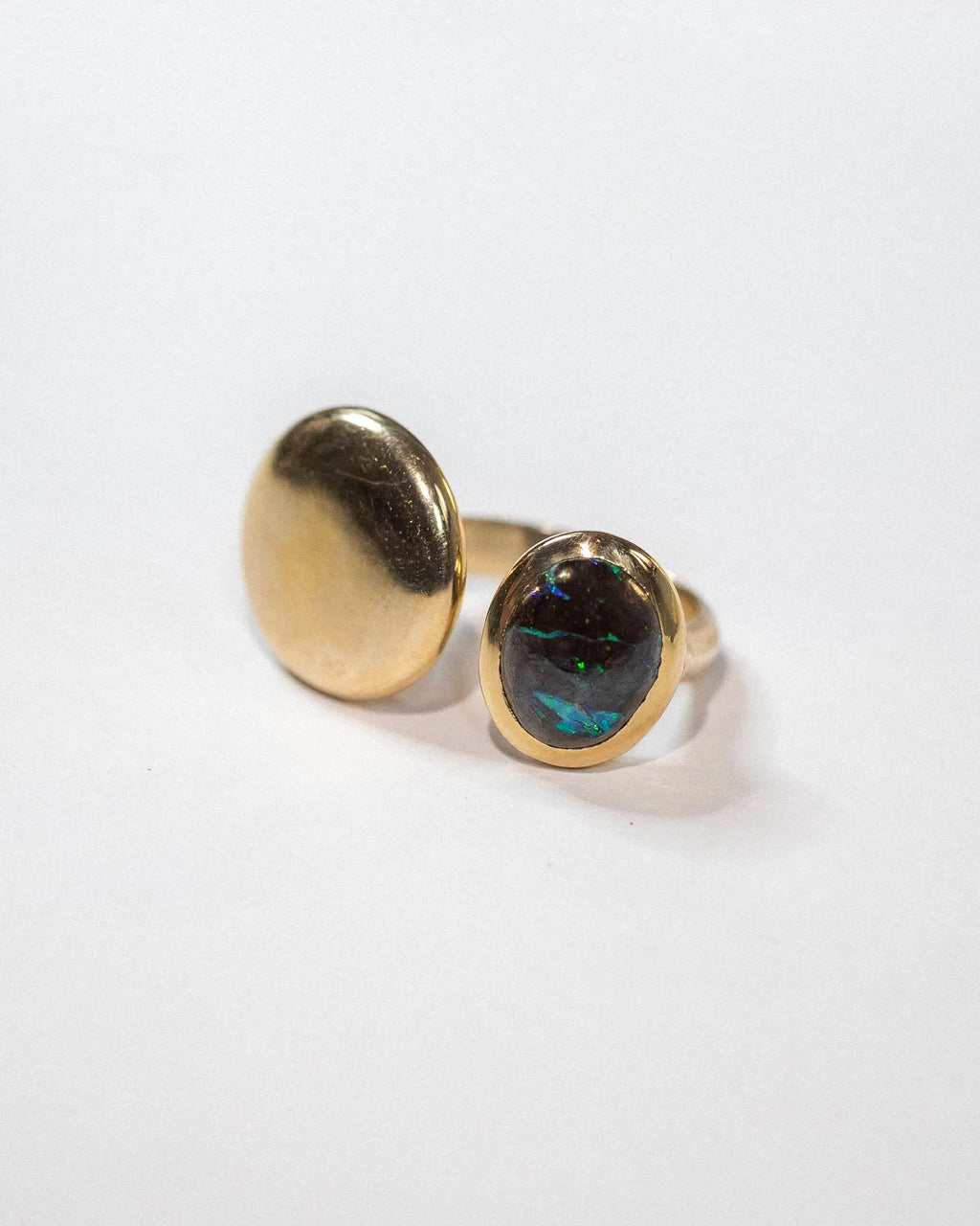 Anello in bronzo e opale boulder