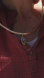 Collana rigida